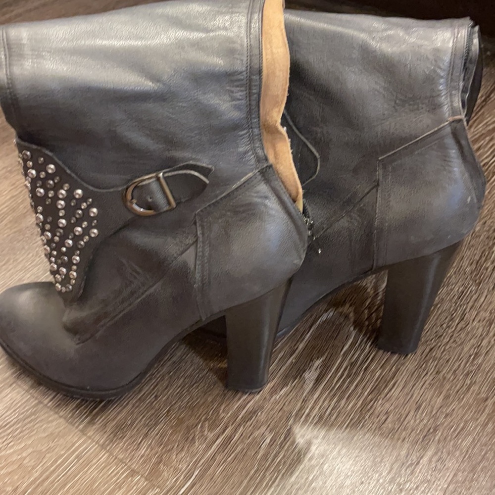 Preowned condition - Picture 4 of 12